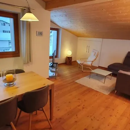 Chesa Grusaida By Interhome Apartman *